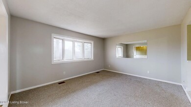 254 Oakridge Ct, Mount Washington, KY 40047 - photo 5