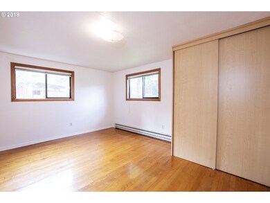 Bedroom, Primary