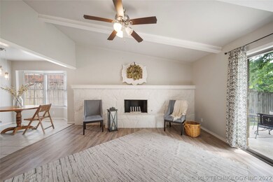 Updated vinyl flooring & fresh paint in Great Room