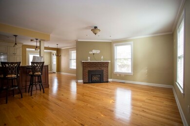 39-41 Crescent St unit 1, Wakefield, MA 01880 - photo 3