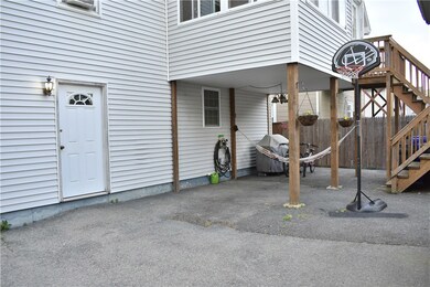 99 Robinson Ave, Pawtucket, RI 02861 - photo 5