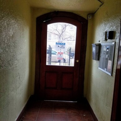 6326 N Mozart St, Chicago, IL 60659 - photo 4