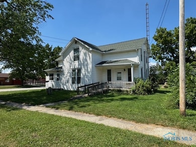 212 S Perry St, Woodville, OH 43469 - photo 2
