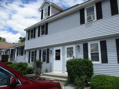 315 Broadway Rd unit 4, Dracut, MA 01826 - photo 2