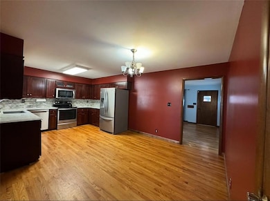 3615 Doniphan Ave, Saint Joseph, MO 64507 - photo 3