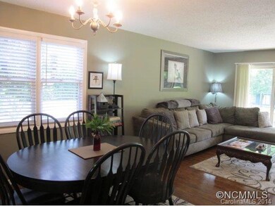 dining area in great room