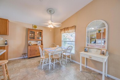 Via Rosal Dining Area