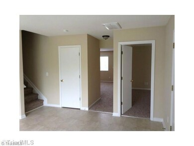 3525 Marksbury Dr, Greensboro, NC 27405 - photo 4