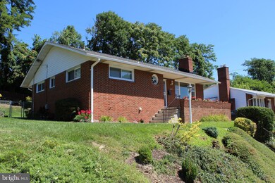 6806 Collinsdale Rd, Parkville, MD 21234 - photo 3