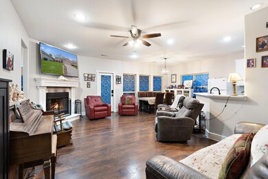 1201 Amsden Cir, Denison, TX 75020 - photo 7