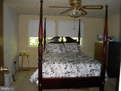 1221 Elm Grove Cir, Silver Spring, MD 20905 - photo 3