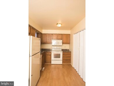 8 Francis Cir, Newark, DE 19711 - photo 5