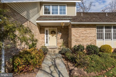 11613 Flints Grove Ln, North Potomac, MD 20878 - photo 3