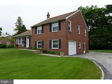 225 Canterbury Dr, Wallingford, PA 19086 - photo 2