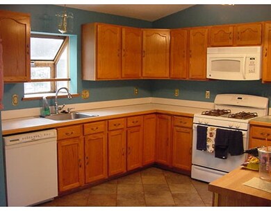 41 Boulder Dr, Danville, NH 03819 - photo 7