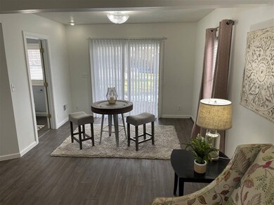 228 W Pendle St, South Bend, IN 46637 - photo 6