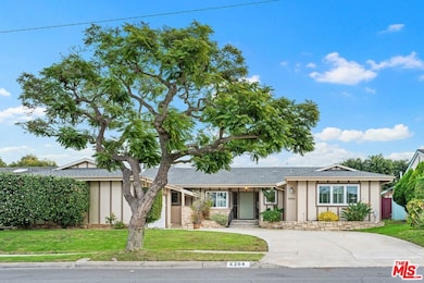 6204 S Corning Ave, Los Angeles, CA 90056 - photo 2