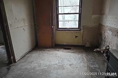 1715 Altgeld St, South Bend, IN 46614 - photo 7