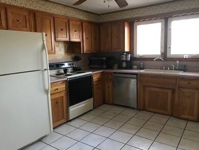 119 Floral St, Shrewsbury, MA 01545 - photo 3