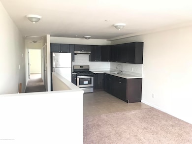 122 Seneca St unit 2nd Floor, Staten Island, NY 10310 - photo 5