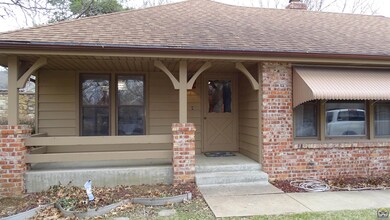 608 SW Morningside Rd, Topeka, KS 66606 - photo 2