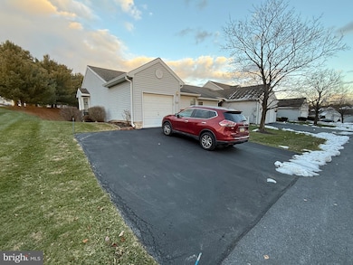 1069 Country Hill Dr, Harrisburg, PA 17111 - photo 2