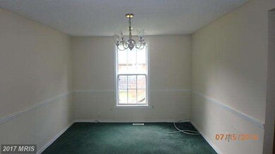 10 Urbanwood Ct, Essex, MD 21221 - photo 3