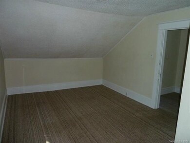 311 Stockton St, Statesville, NC 28677 - photo 7