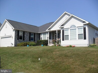 600 Bentley Dr, Inwood, WV 25428 - photo 2
