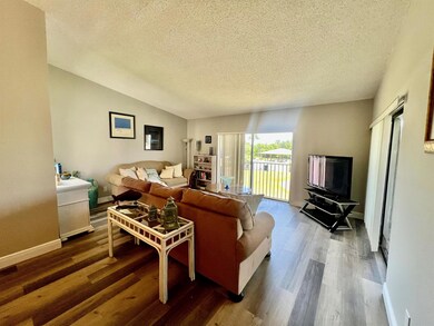 3209 S Lakeview Cir unit 8206, Fort Pierce, FL 34949 - photo 6