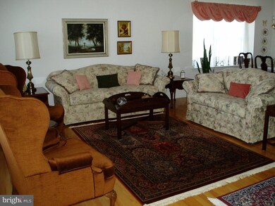 223 Gaunt Dr, Mickleton, NJ 08056 - photo 2