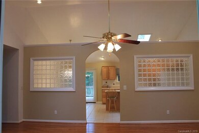 752 Salisbury Rd, Hendersonville, NC 28792 - photo 5