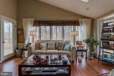 8504 Horseshoe Ln, Potomac, MD 20854 - photo 3