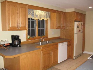 38 Nott St, Saco, ME 04072 - photo 4