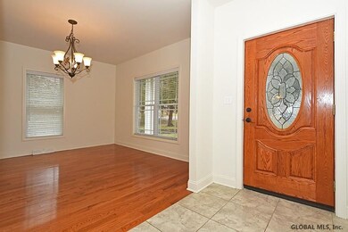 10 Frankie Ln, Clifton Park, NY 12065 - photo 3