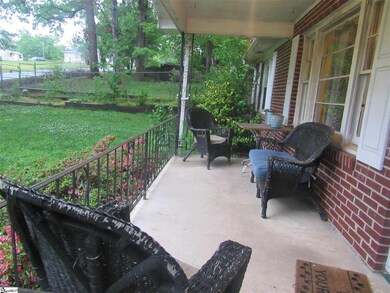 9 Dell Cir, Travelers Rest, SC 29690 - photo 2