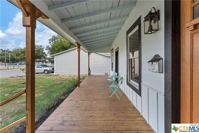 823 E Cedar St, Seguin, TX 78155 - photo 3