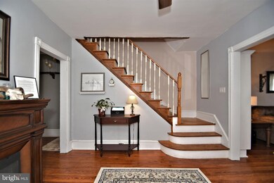 329 W 7th St, Lansdale, PA 19446 - photo 4