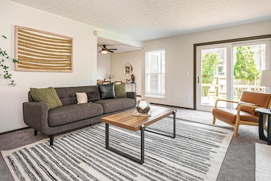 324 Meadowside Ct, Columbus, OH 43230 - photo 4