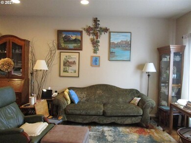 815 NW 1st Ave, Canby, OR 97013 - photo 5