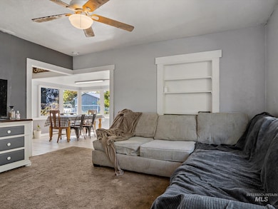 324 S Garland St, Nampa, ID 83686 - photo 4