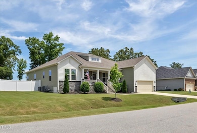 04-7801 Charters End-Open Peek Media-4