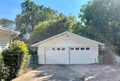 23 Lynn Ct, Hurst, TX 76053 - photo 4