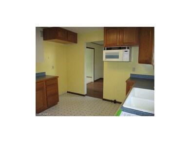 635 Lafayette Blvd, Sheffield Lake, OH 44054 - photo 6