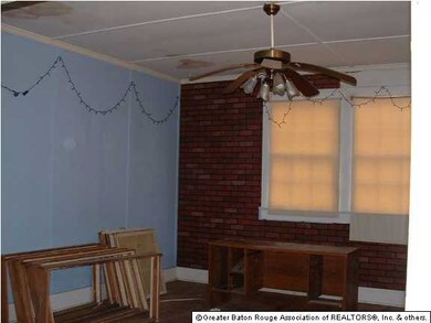 Left Wing apartment