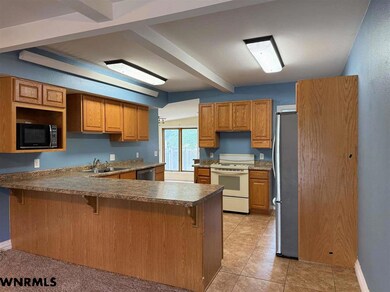 310 E 18th St, Scottsbluff, NE 69361 - photo 4