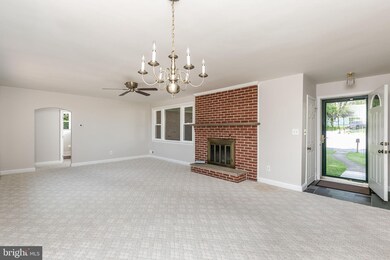 105 Farview Ct, Lutherville Timonium, MD 21093 - photo 6