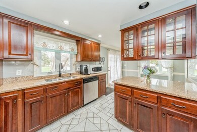 47 Greenfield St, Worcester, MA 01604 - photo 6