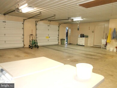 17558 Reiff Church Rd, Hagerstown, MD 21740 - photo 7