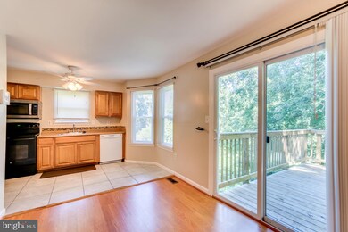 15269 Valley Stream Dr, Woodbridge, VA 22191 - photo 7